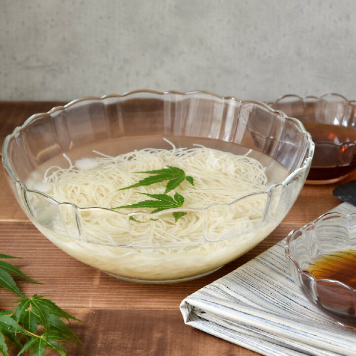 楽天市場 そうめん鉢 23cm アルカド ガラス製 ボウル サラダボウル そうめん鉢 麺鉢 鉢 大鉢 ガラス ガラス食器 強化ガラス レンジ可 花型 チョップドサラダ おしゃれ カフェ風 カフェ食器 食器専門店テーブルウェアイースト