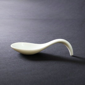 Riraリラ アミューズスプーン(アウトレット)日本製 磁器 陶器 白 取り分けスプーン ガーニッシュ 小さめ おしゃれ