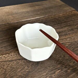 yBi3znp  {  p` 8p ϕ H   aH   Vbv ̔ ʔ e[uEFAt@Ng[