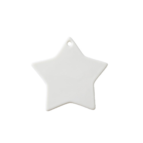 シンプルな星型の磁器製オーナメントです。特殊な焼成法による表裏施釉の為、両面つるつるです。 白磁 オーナメント 5角 星 日本製 磁器 陶絵付け ポーセリンアート オーナメント 陶器 白 クリスマスオーナメント スター 星型 陶板 ミニ 白磁 ショップ 販売 通販 テーブルウェアファクトリー