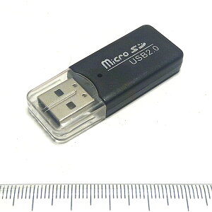 microSDJ[h[_[C^[USBRlN^@^@󎚗L