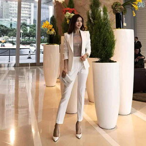 EFA X[c WPbg  w v tH[} ʐ c[s[X rWlX CEO tgƕ fB[X t ʋ t zCg