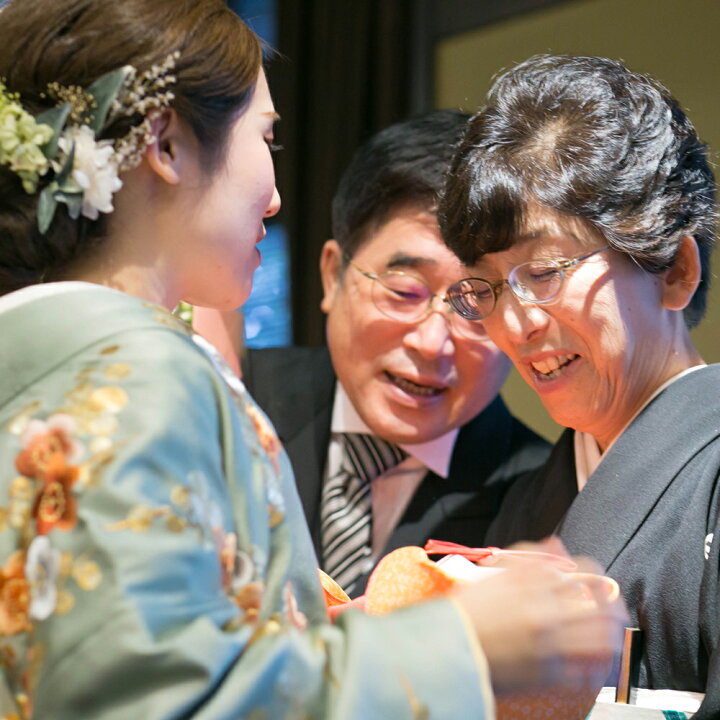 楽天市場 ウエイトライス新郎新婦２個セット 写真なし 米 結婚式 両親 贈呈品 プレゼント お得 さがびより 出生体重米 送料無料 風呂敷 おくるみ 名入れ 和装 洋装 贈呈 花束 感動 ウエイト米 体重米indigo 楽天市場店