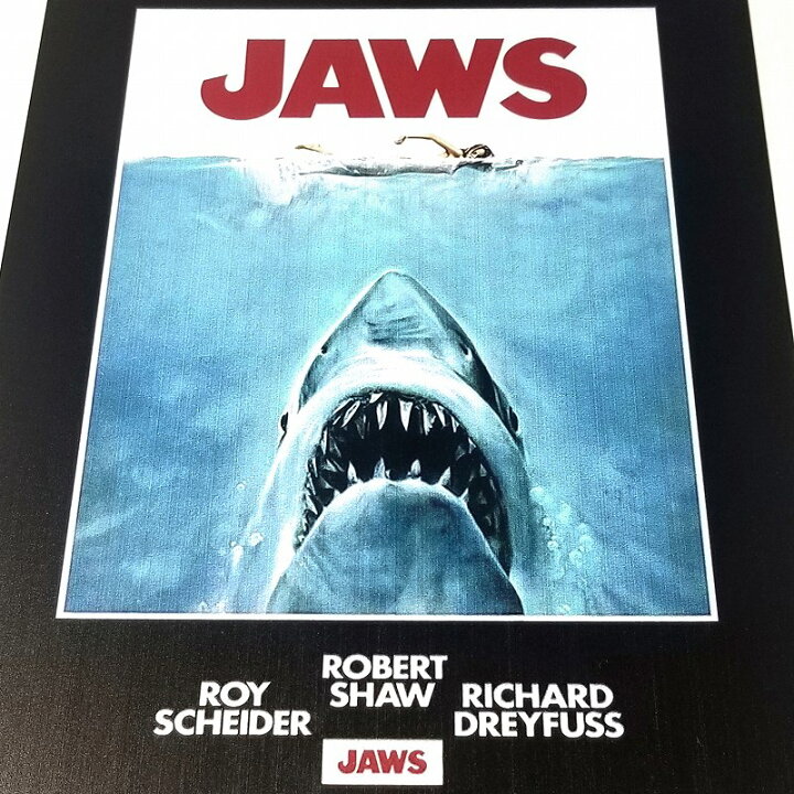 楽天市場 サメ グッズ 雑貨 ブリキ看板s Jaws ジョーズ パニック映画ポスター 男前インテリア 人食い鮫 ジョーズ2 シャーク スピルバーグ 海辺 サーフ系 西海岸 サインプレート アートパネル 絵画 タペストリー おしゃれ アメリカン雑貨 cm 30cm メール便 ブリキ