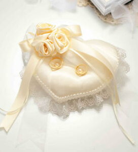 【手作りキット】バラのスウィートリングピロー【リングピロー ハート 結婚式 ブライダル ウェディング ウエディング バラ シャンパン】 【パナミ手芸メーカー直販 タカギ繊