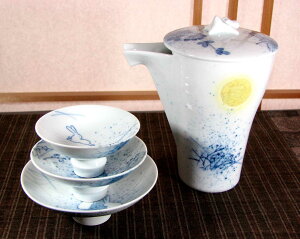 【送料無料】至福の徳利/盃遊兎セット電子レンジ可 レンジ調理 酒器 送料無料 酒燗 燗酒 熱燗 ぬる燗 上燗 業務用 和食器 日本酒 焼酎 食器 晩酌 モダン シンプル 徳利 器 盃 セット 兎 お中