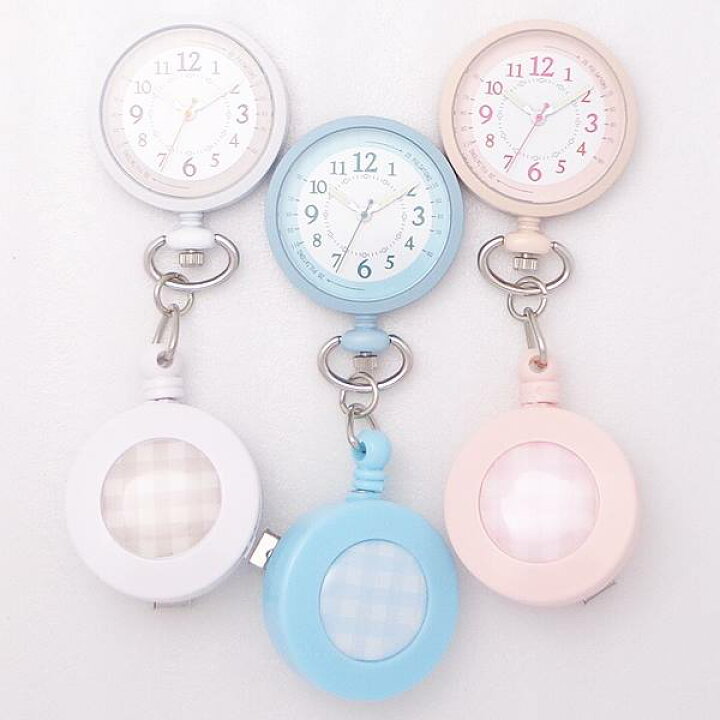 楽天市場 ナースウォッチ ナースウオッチ リール クリップ Gy017 ナース時計 キーホルダー かわいい ナース ウォッチ 蓄光 看護師 時計 グッズ 懐中時計 おしゃれ バッグチャーム レディース 便利 機能性 光る 脈拍 Nurse Watch ホワイト ブルー ピンク チェック柄