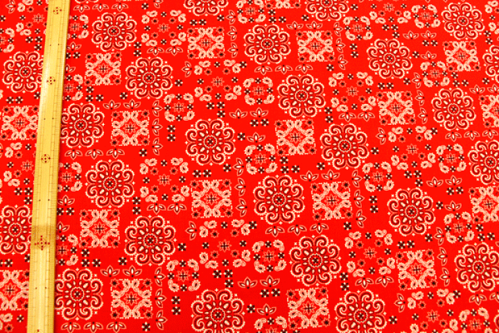 MAGHIA 花柄バンダナ 赤系 MAGHIA 花柄バンダナ 赤系