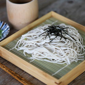 食卓に水切りの滴が落ちない竹製箱型すだれ蕎麦皿
