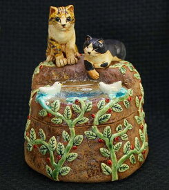 すみ田理恵 作猫の陶箱猫の焼き物たち皿や器や招き猫