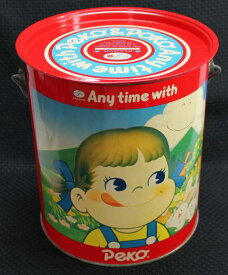 ペコちゃんお菓子缶Any time with Peko & Poko【ワケアリ品】不二家 ペコちゃん ポコちゃんペコポコ ミルキー