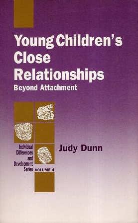 中古 Young Children's Close Relationships: Beyond Attachment Individual Differences Publications 爆売り Inc Dunn SAGE Development 上品な Judy and ペーパーバック