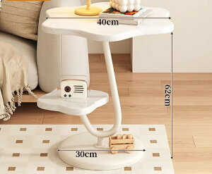 N[\t@[̂΂̂̃rO[͑nIȃlbg̐ԂoRj[̉~̏ȃe[ũxbh̏Ƀe[uuƂł܂