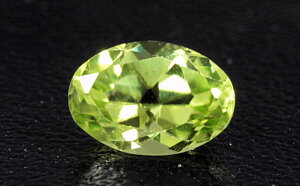 楽天市場 ペリドット ルース 裸石 0 78ct オーバル 楕円形 ペリドート 橄欖石 イブニングエメラルド バスタードエメラルド 9月12日の誕生日石 8月の誕生石 タノーダイヤモンド楽天市場店