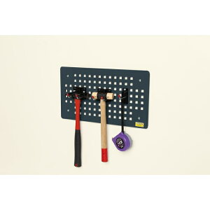 サカエ マグネットパンチングパネル MGTPP マグネット パンチング パネル 収納 取付け 多機能 高耐荷重 RoHS 環境対応 便利 コンパクト 使いやすい 軽量 耐久性 インテリア オフィス スペースセ