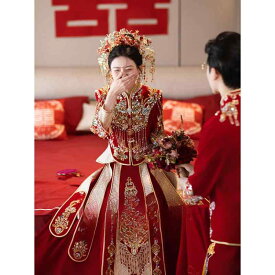 チャイナドレス レディース ウェディング ベルベット 結婚式 花嫁 衣装 婚礼 新式 刺繍 扇子 ポリエステル 繊維 襟 タイプ 立ち襟 袖 タイプ 長袖