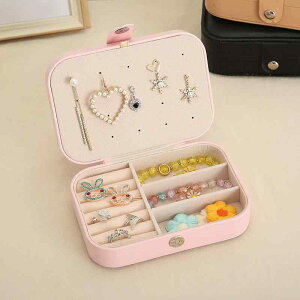 アクセサリーケース レディース 女性 向け ジュエリーボックス 携帯用 ピアス ネックレス 指輪 収納 レザー調 白 黒 ピンク系 キャメル