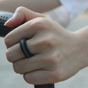 指輪 メンズ シリコン リング 8mm 5色 セット 幾何学模様 アウトドア スポーツ 男性用 ファッション アクセサリー