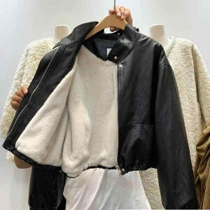 WPbg fB[X ؍  N U[ AE^[ H~ X^CbV h[XgO EGXg}[N oCNEFA   h tFCNU[ R[g  S M L XL 2