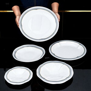 M v[g ~` ? ~ tM M [M n Vv _ Xg ze HX