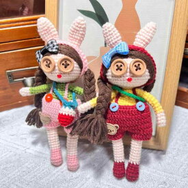 キーホルダー かわいい 兔 女の子 毛糸 編みぐるみ ストラップ バッグチャーム 赤 ピンク カフェ色 デニム