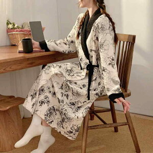 }^jeBEFA pW} H~  Rbg Y  s[X 傫TCY   [EFA ~