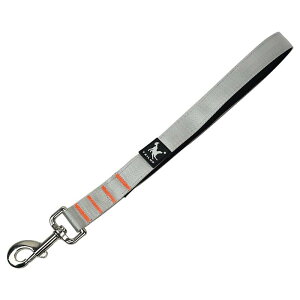 リード 犬 犬用短引き ショートリード 中・大型犬用 超大型犬 ナイロン 丈夫 反射素材 丈夫 手に優 しつけ 散歩 柔らかい 手に優しい 短い 犬用リード 犬用品(39cm、シルバー)