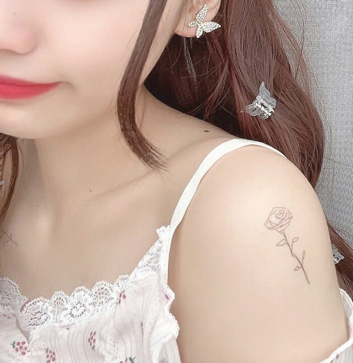 楽天市場 Tuzuru タトゥーシール ステッカー スマホケース Tattoo Sticker かわいい 花 白黒 おしゃれ ワンポイント ファッション チューリップ バラ カーネーション 送料無料 ポスト投函 D Tuzuru楽天市場店