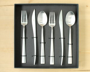 K㗝X / N`|[ fi fBi[6_ZbgiiCtEtH[NEXv[j Mtg{bNX Cutipol DUNA yJg[ ϔt j v[g 蕨 zyN`