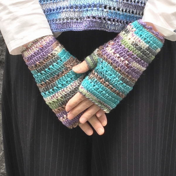 オパール毛糸で編むピコットが可愛い指なし手袋 手編みキット リスト