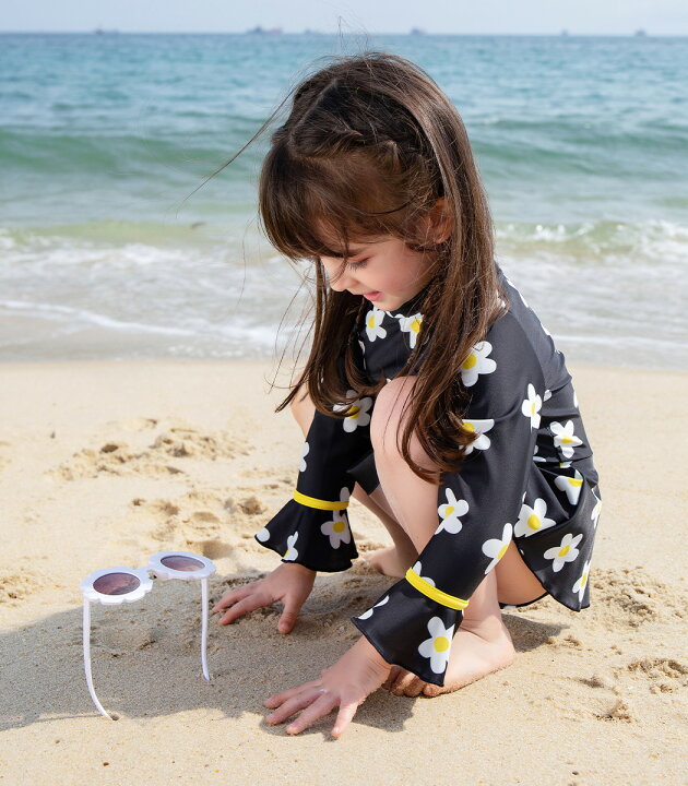 楽天市場 キッズ 水着 女の子 ワンピース 長袖 オールインワン スイムキャップ 2点セット お洒落 ベビー ジュニア 80 90 100 110 1 130 海 プール ビーチ リゾート 夏 温泉 黒 ハイネック 幼稚園 保育園 小学生 露出控えめ 紫外線対策 花柄 フレアスカート