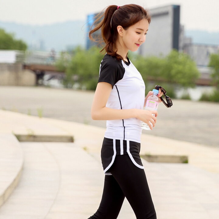 4円 メーカー公式ショップ フィットネスウェア レディース おしゃれ 上下セット 半袖 3点セット ヨガ