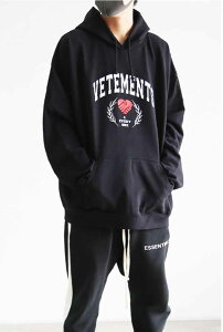 �Z�[�����i 30%OFF �������� �g�b�v�X VETEMENTS ���F�g���� SOLIDARITY EMBROIDERRED HOODIE / �u���b�N �ԕi�����s��