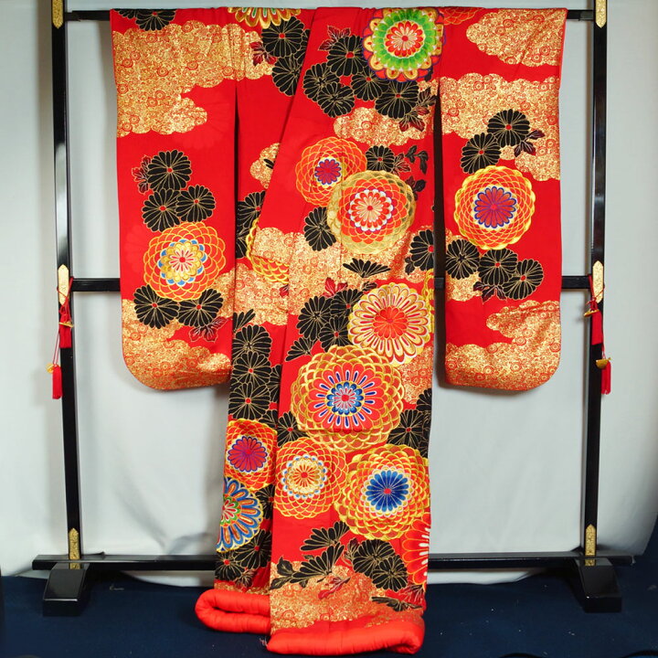 楽天市場】色打掛 踊り着物 雲取に菊花模様 刺繍 金箔 正絹 引き振袖 M 