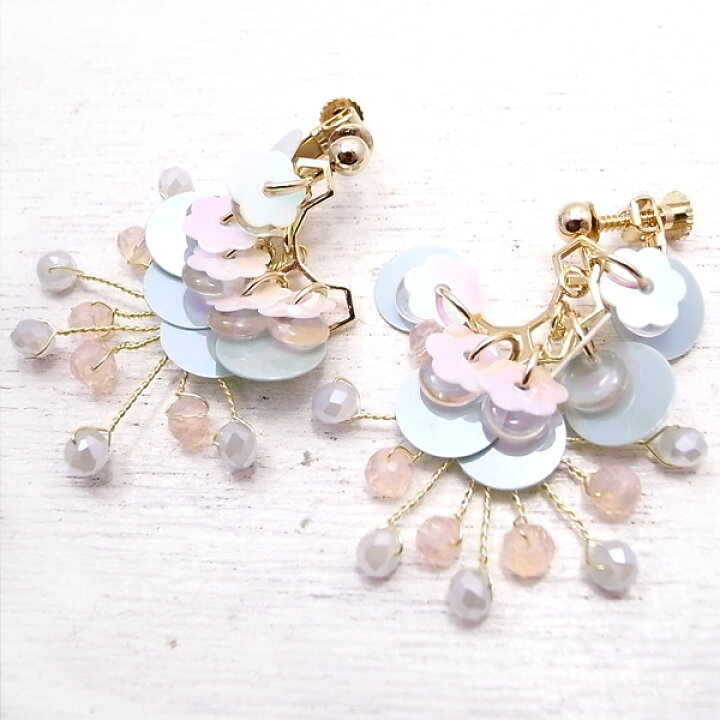 楽天市場】スパンコールとビーズの花のイヤリング 【Kasumi～かすみ  