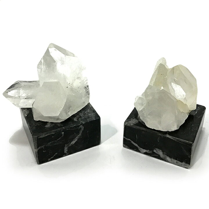 楽天市場】クォーツ水晶 【鉱物標本 数量限定】 置物(台付き) ランダム  