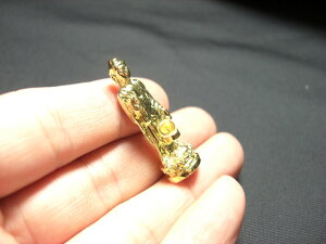 ミニ 水晶玉 付 阿弥陀如来 御守り (巾着付き)< 仏像 御守 ・ 開運 お守り ・ 幸運 おまもり > 金属製 阿弥陀如来守り 八体仏 戌年 亥年 乾 いぬ いのしし 守り本尊御守 八尊仏 八大仏