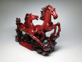 水晶付 開運 赤色 双馬 ( 2頭馬 )＜風水グッズ・開運グッズ・幸運の置物＞2026年の干支 午年の置物 馬の置物 運気倍々！ 2頭の赤兎馬 左馬 馬 置物 干支