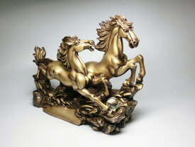 水晶付 開運 古金色 双馬 （2頭馬）＜風水グッズ・開運グッズ・幸運の置物＞2014年の干支 午年の置物 馬の置物 運気倍々！ 2頭の金色馬 左馬 馬 置物 干支 二頭馬