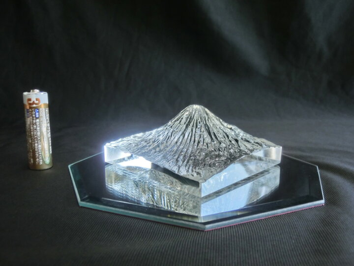 楽天市場】クリスタルガラス製 富士山 (縮尺1/200,000) ☆ 八角鏡台座 