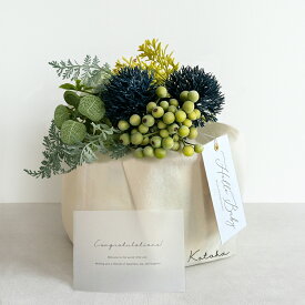 おむつケーキ 出産祝い 男の子 女の子 「フレッシュフラワーブーケ（ブルー）」 名入れ トートバッグ メッセージカード付き 【 ダイパーケーキ シンプル ギフト かわいい おしゃれ 1歳 誕生日 プレゼント ハーフバースデー 撮影小物 】