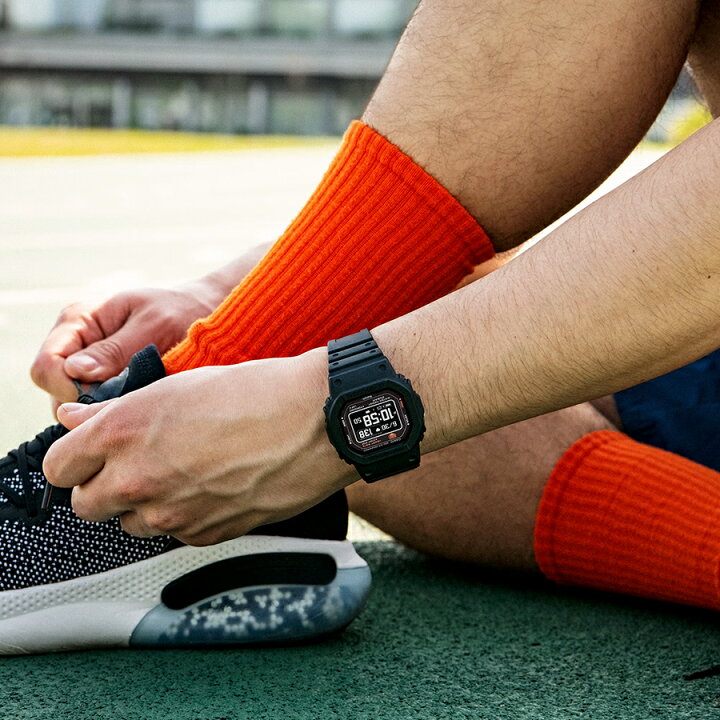 楽天市場】G-SHOCK G-SQUAD 心拍計測 血中酸素レベル計測 DW-H5600-1JR 