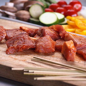 竹串付き味付けポークキューブ 150g （豚串、豚ステーキ丼用、ポークケバブ）豚角切り/BBQや豚丼・サンドイッチにも-P104C