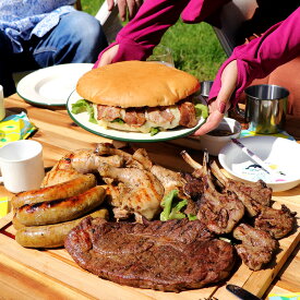 (送料無料)大家族用 BBQセット 6人前 2.5kg BBQ 食材 バーベキュー肉 焼肉 送料無料 ステーキ 1ポンドステーキ ソーセージ ラムチョップ 骨付きチキンレッグ-SET055