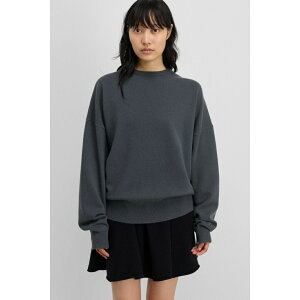 �_�X���S�i10��OFF�N�[�|���z�z���^ extreme cashmere x | �G�N�X�g���[���J�V�~�A n°355 tes LAKE (355-150-01-TU-01) 25AW 25�H�~ �j�b�g �N���[�l�b�N �Z�[�^�[ �h���b�v�V�����_�[