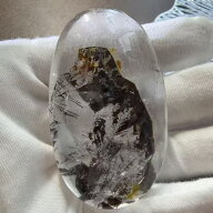 【1点もの】最高峰 鷹が宿る風景水晶 ブラックマイカ イン クォーツ 天然石 タカ ピクチャークォーツ パ…