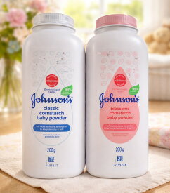 Johnson ジョンソン ベビーパウダー 200g ( クラシック or ブロッサム ) 赤ちゃんのオムツかぶれ・あせも防止 制汗剤として◎99%天然由来のパウダーで、汗を2倍吸収 ◎臨床試験で低刺激性であることが証明 ◎新生児のお肌のために開発された処方