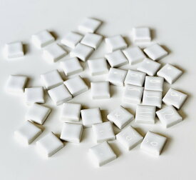 ホワイトカラー 22.5mm四角 白 バラ 144個入り(1シート分) タイル DIY インテリア 工作 小さい 陶磁器 タイル