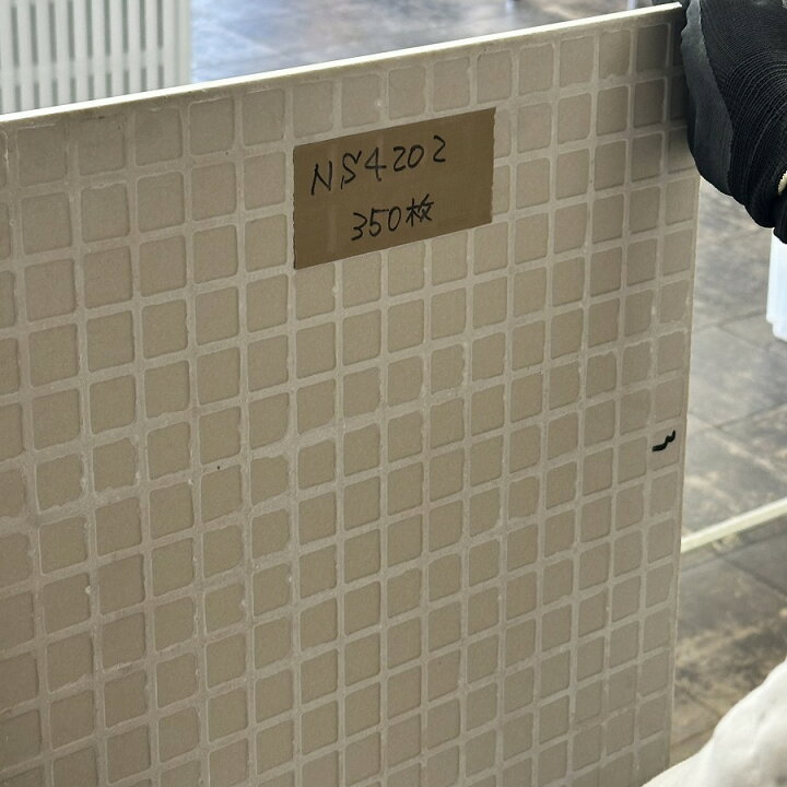 楽天市場】床タイル 400角 平 磨き タイル ポリッシュ 艶あり 明るい  