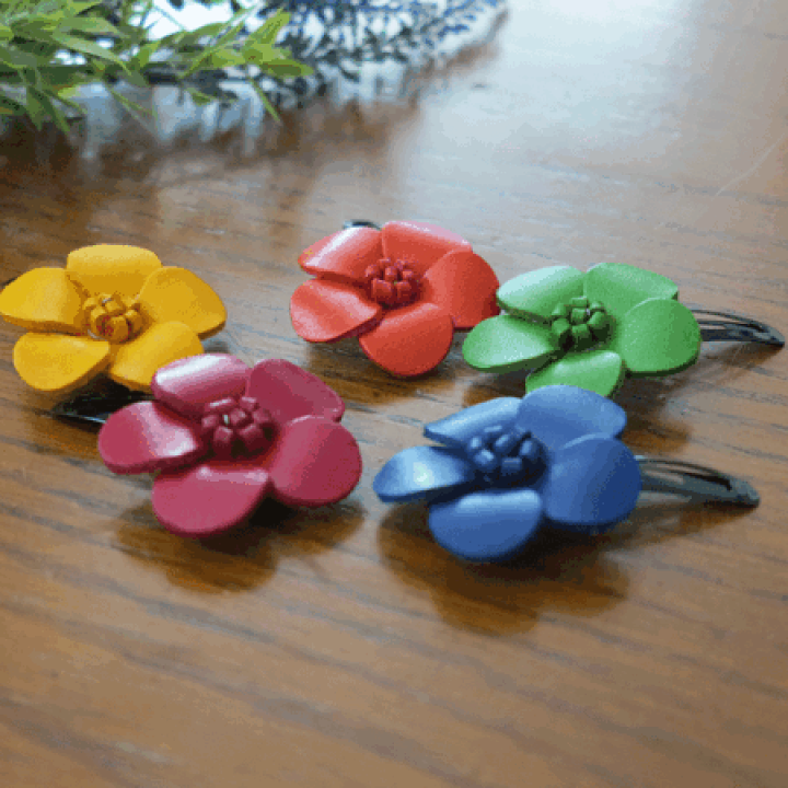 楽天市場】【送料無料】レザーヘアピン 花 ヘアピン パッチン おしゃれ